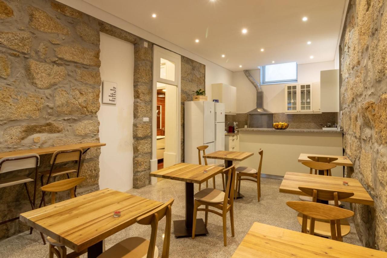 Aduquesa - Guesthouse ปอร์โต ภายนอก รูปภาพ